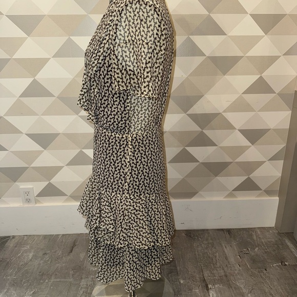 Reiss Elegant Black and Cream Patterned Dress - Picture 4 of 7